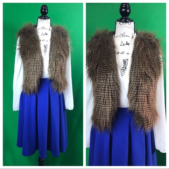 H&M Other - H&M Faux Fur Vest